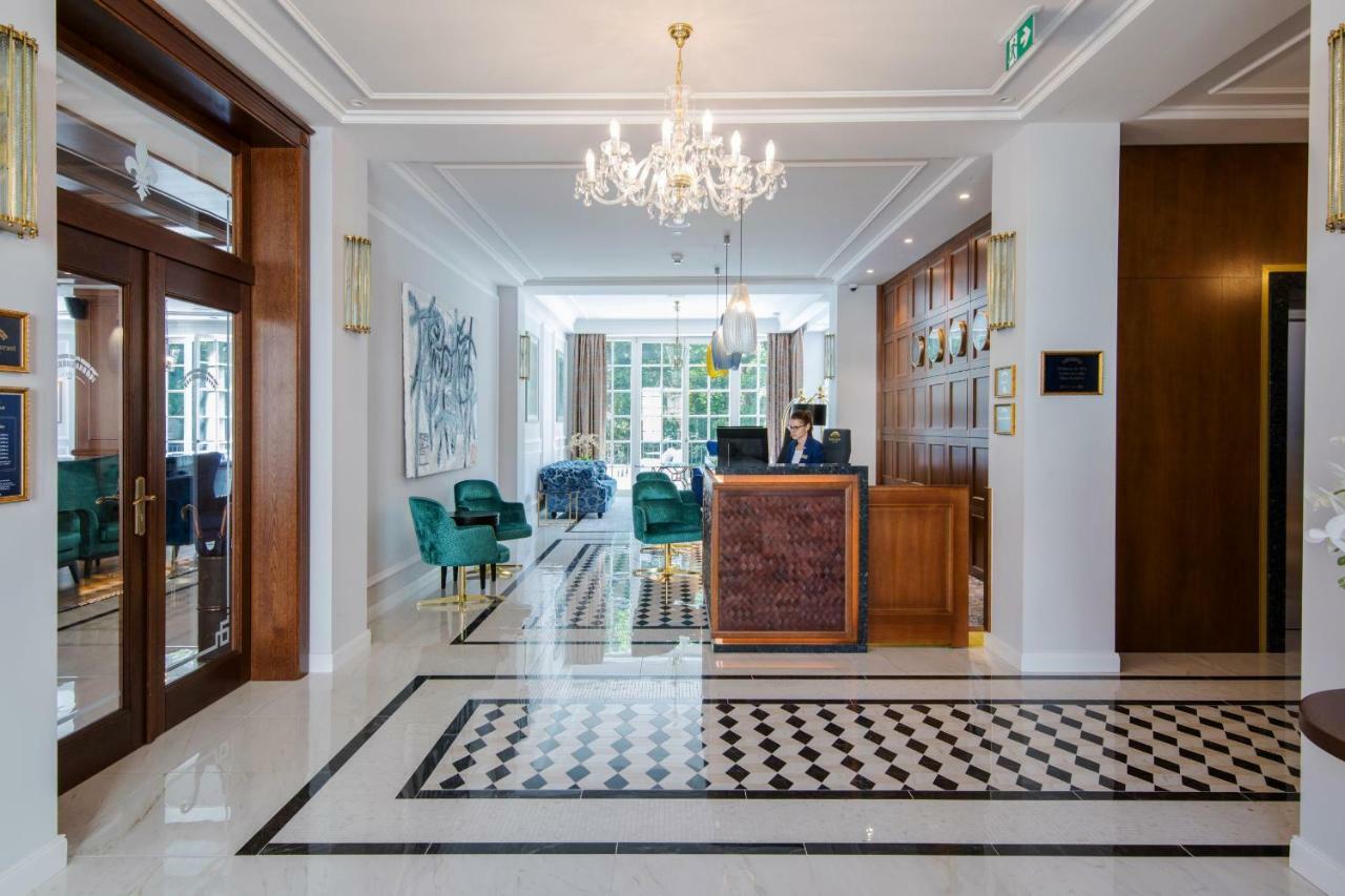 Palace Art Hotel Pezinok Exterior foto
